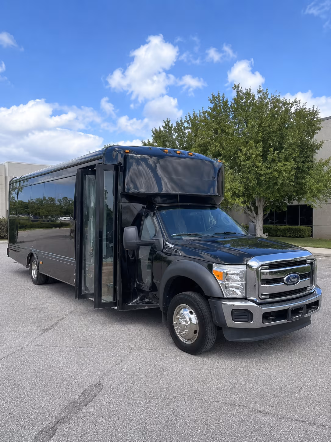 18 Passenger Party Bus