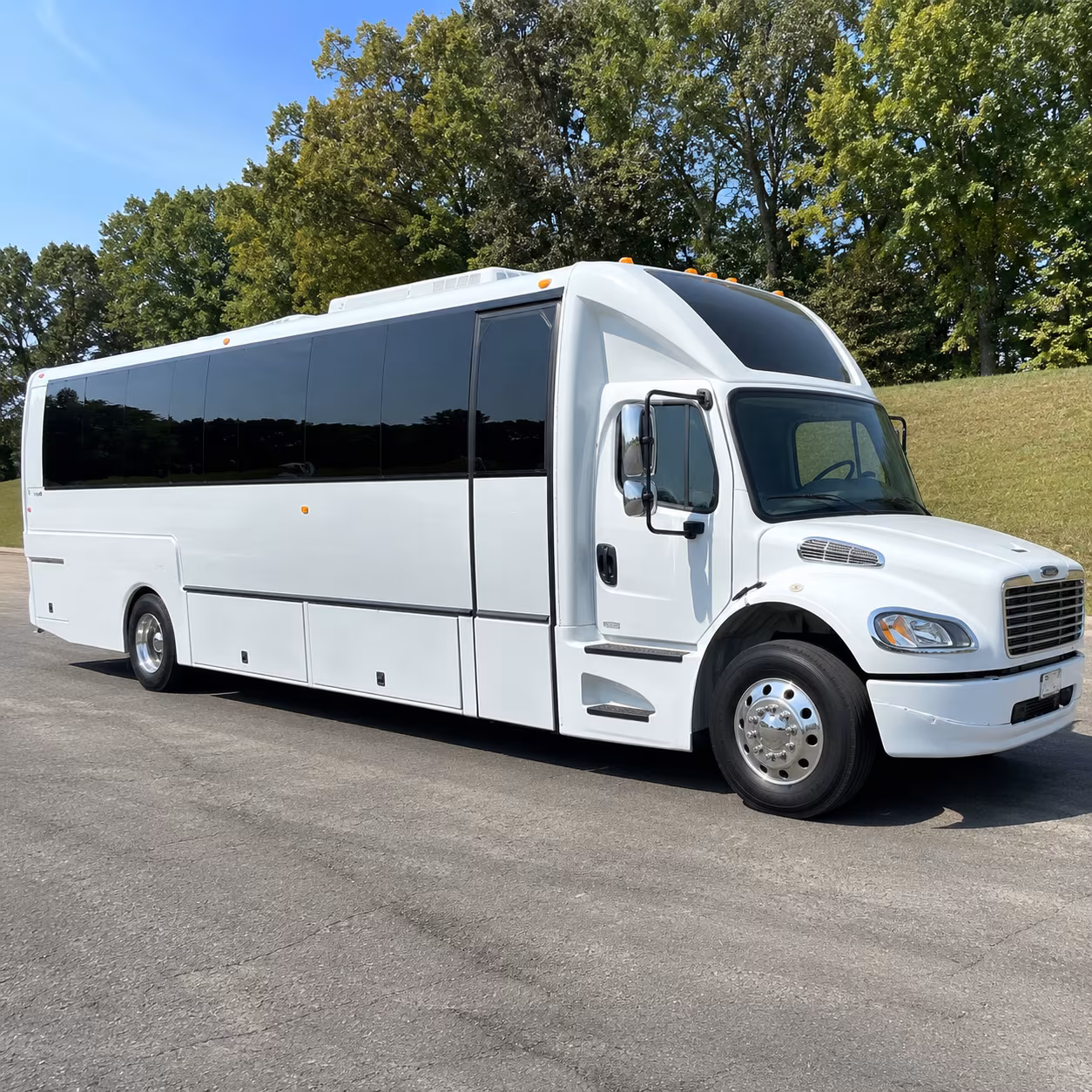Dayton Birthday, Sweet 16, & Quinceañera Transportation party bus exterior