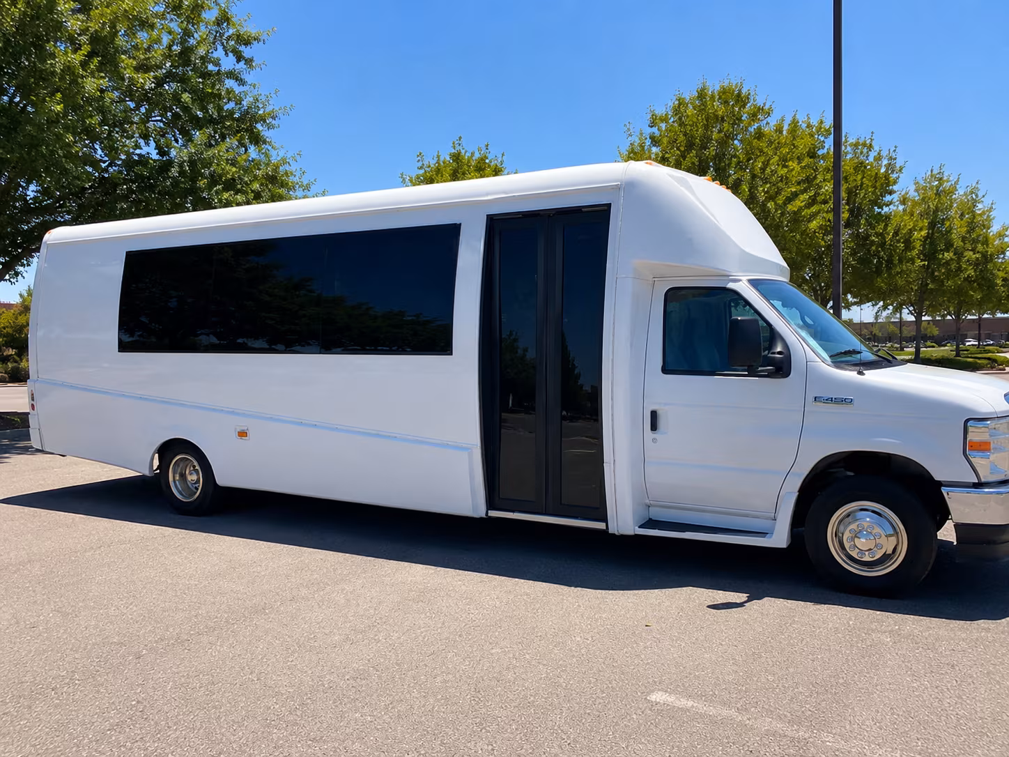 Dayton Birthday, Sweet 16, & Quinceañera Transportation party bus exterior