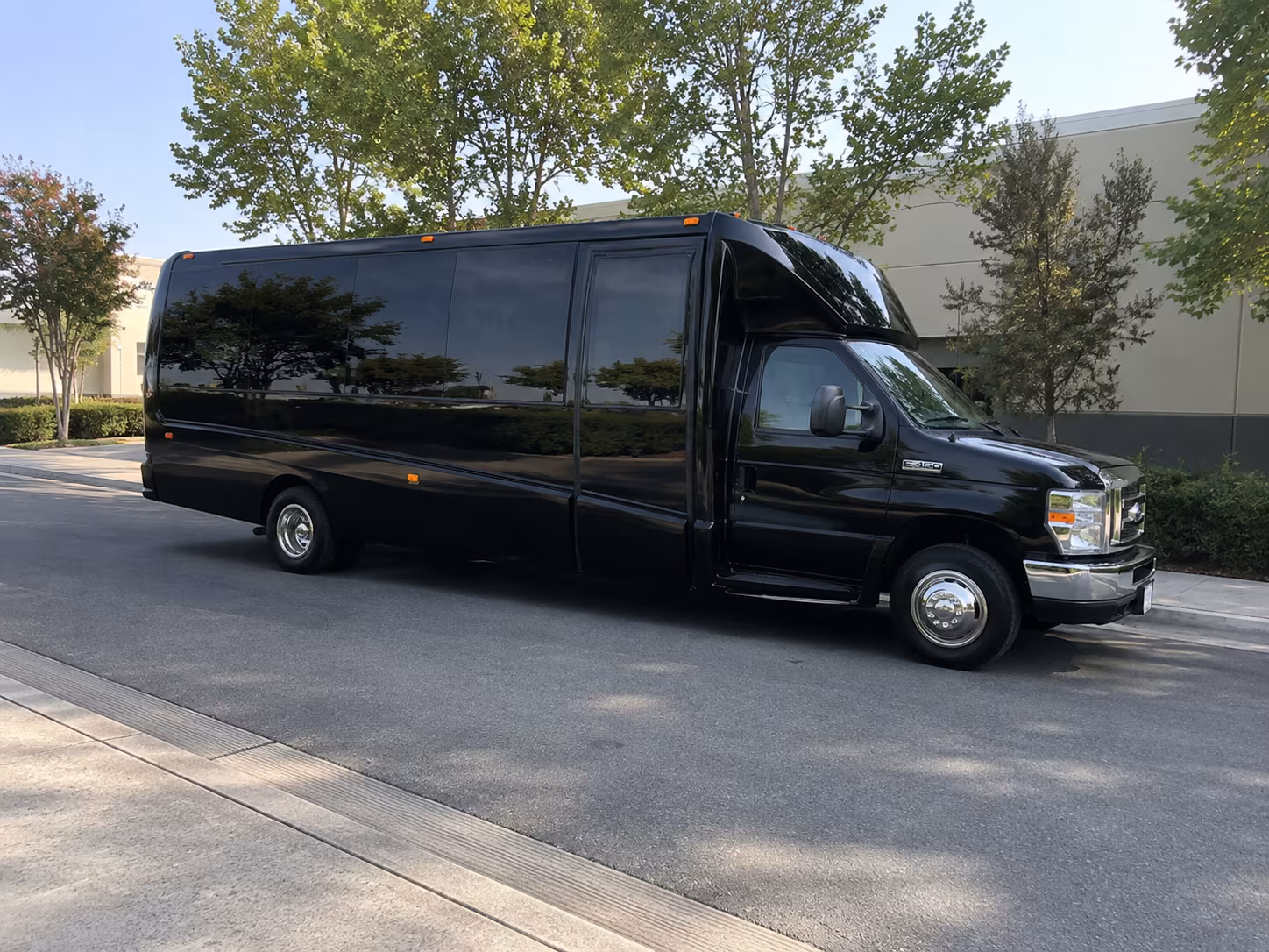 Dayton Winery Tour & Pub Crawl Transportation party bus exterior