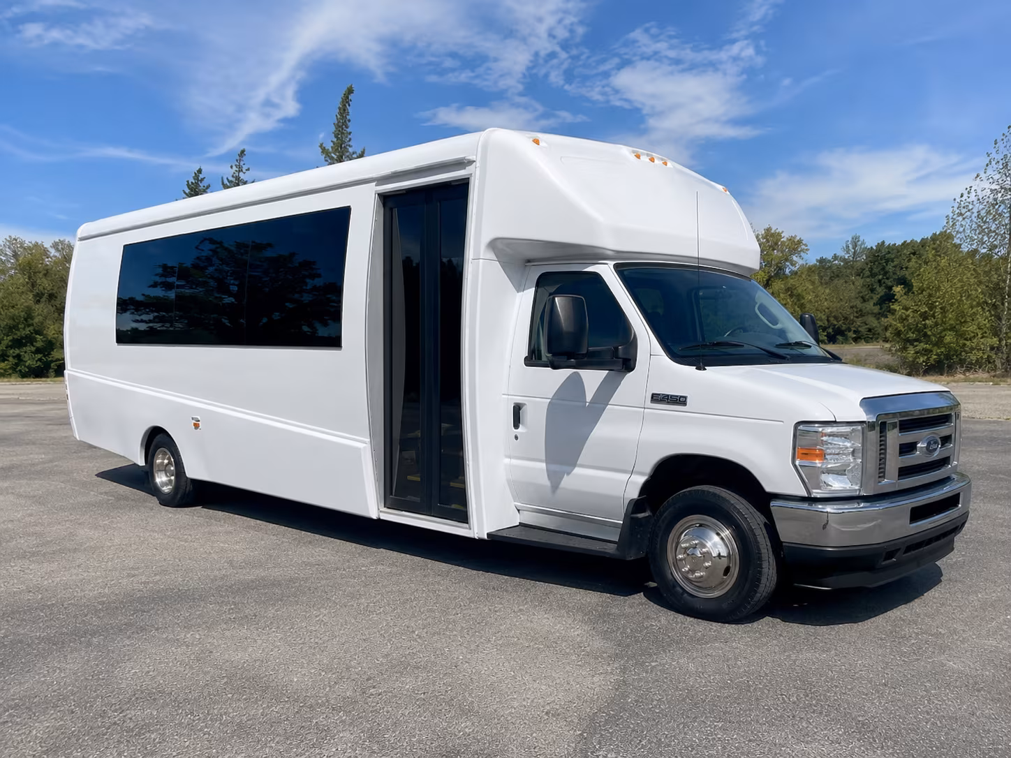 Dayton Winery Tour & Pub Crawl Transportation party bus exterior